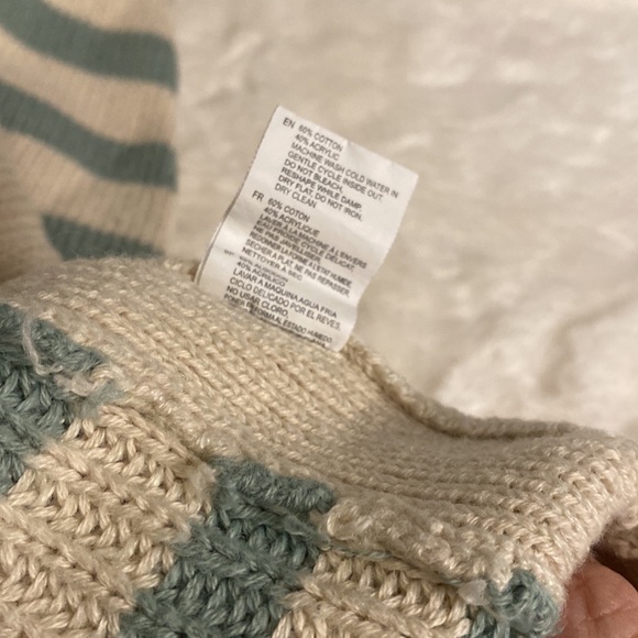 R D Style brand striped sweater. Size XL. - Picture 9 of 9